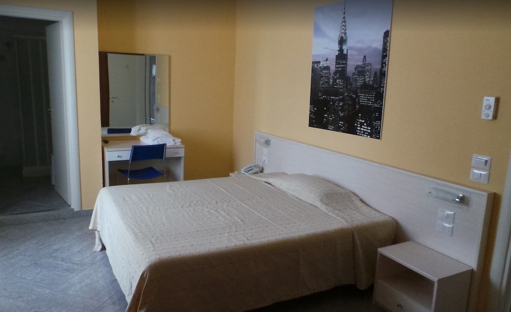Single Room photo 1