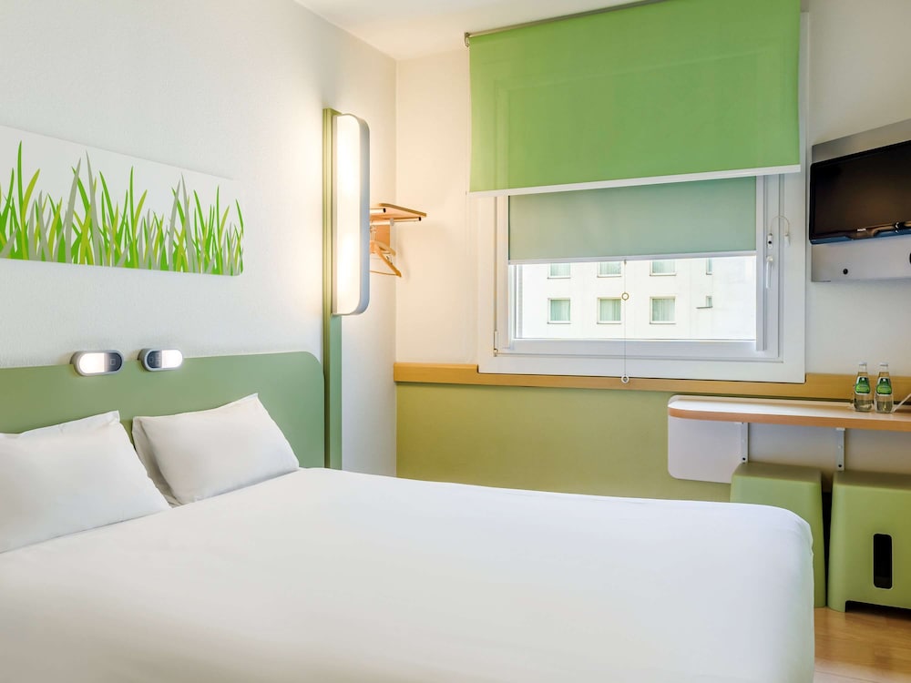 Standard Room, 1 Double Bed - Photo 2