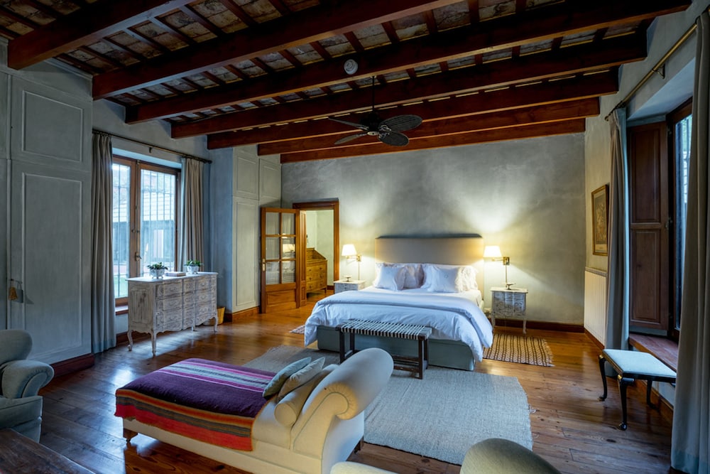Superior Suite, 1 King Bed, Non Smoking, Private Bathroom (Picaflor) photo 1