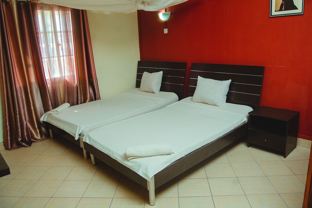 Family Twin Room, 2 Double Beds, Non Smoking, City View photo 1
