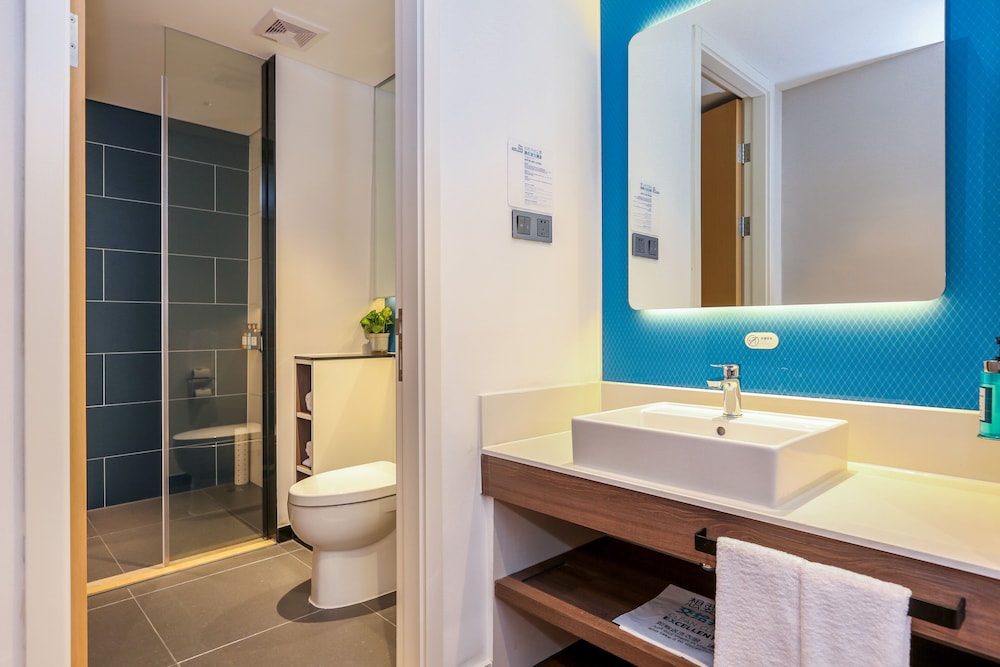 Room (Specialty) - Photo 3
