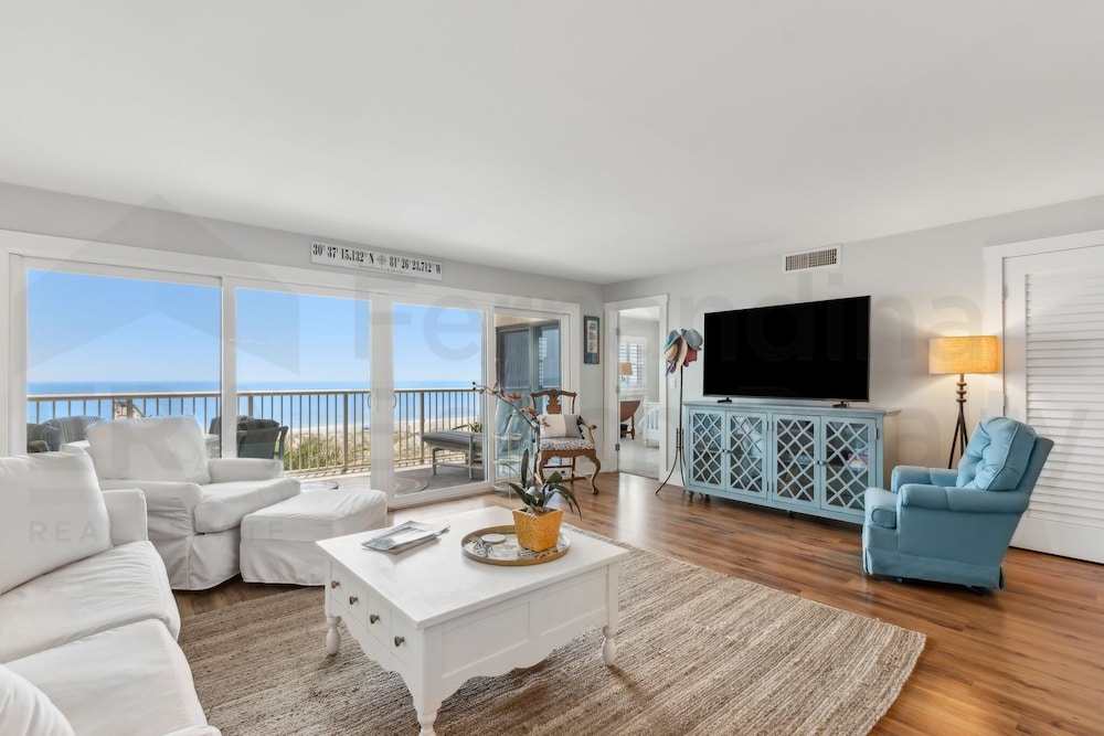 Condo, 3 Bedrooms
