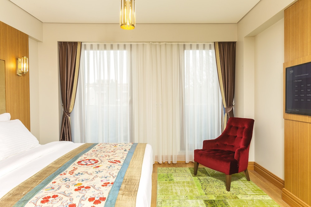 Deluxe Double Room, 1 Queen Bed, Non Smoking, Garden View photo 3