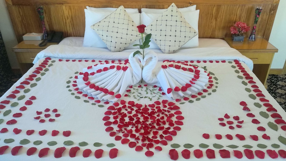 Standard Twin Room, 2 Twin Beds - Photo 10