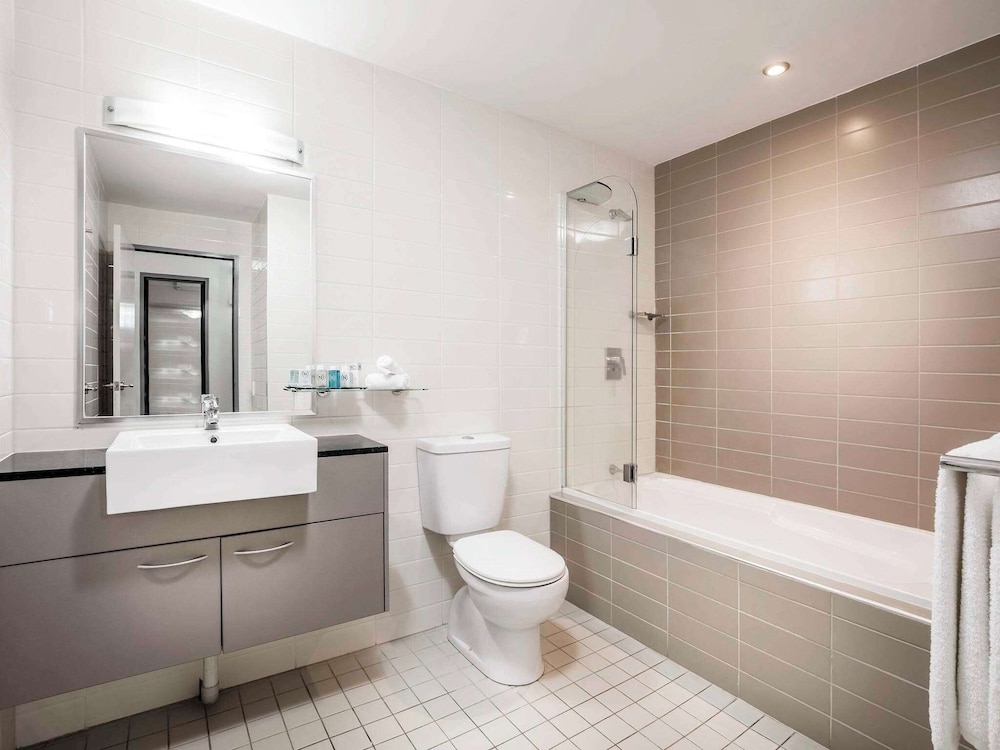 Suite, 2 Bedrooms - Photo 6