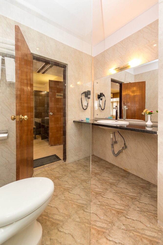 Deluxe Double or Twin Room - Photo 30