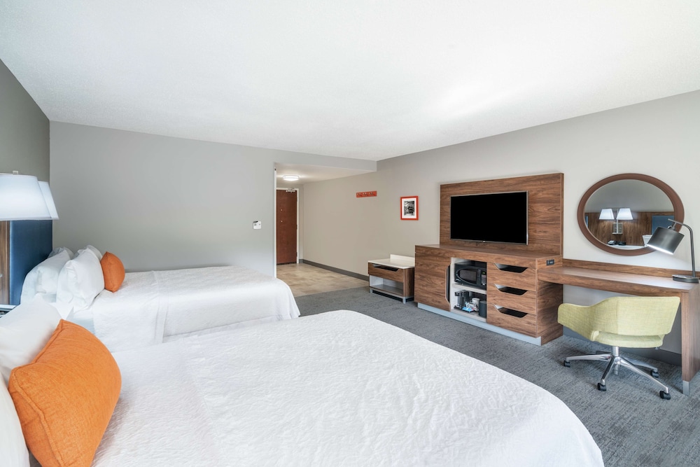 Room, 2 Queen Beds, Accessible, Non Smoking - Photo 2