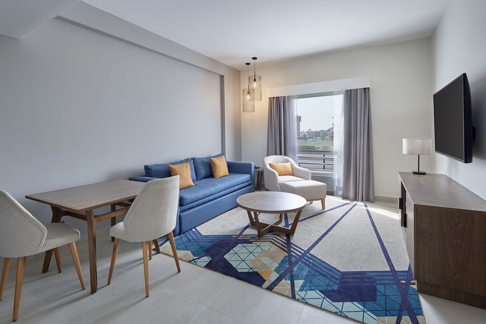Suite, 1 Bedroom (Living Dining Area)