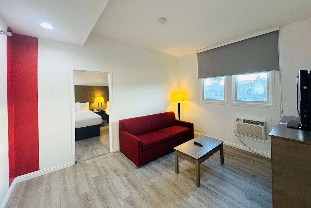 Suite, 1 Bedroom, Non Smoking (2 Queen Beds) photo 1