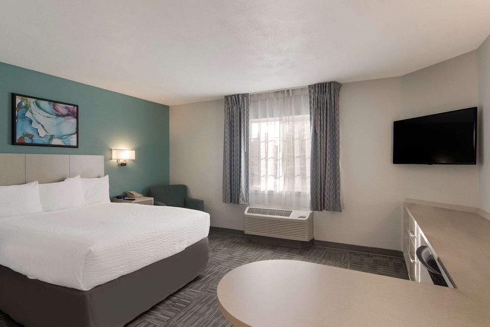 Room, 1 Queen Bed, Accessible, Non Smoking (Accessible Tub) photo 1