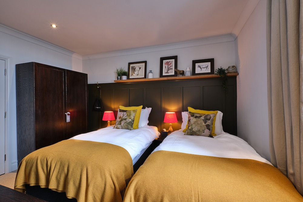 Classic Twin Room - Photo 3