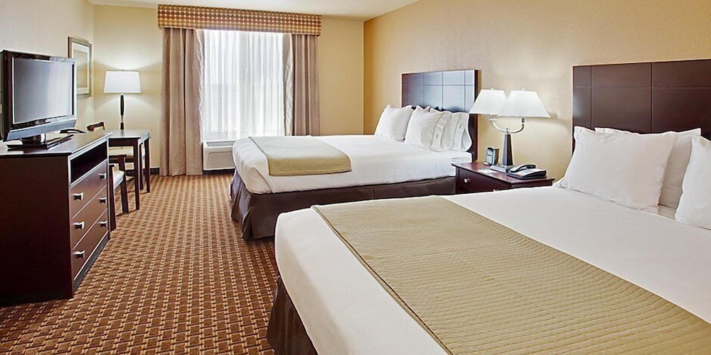 Suite, 2 Queen Beds - Photo 3