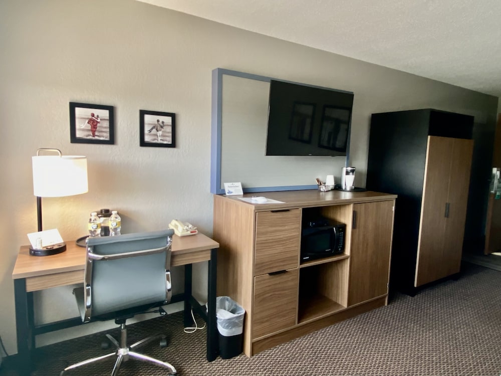 Room, 2 Double Beds, Accessible, Non Smoking (First Floor) - Photo 2