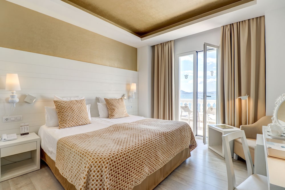 Double Room, Balcony, Sea View - Photo 2