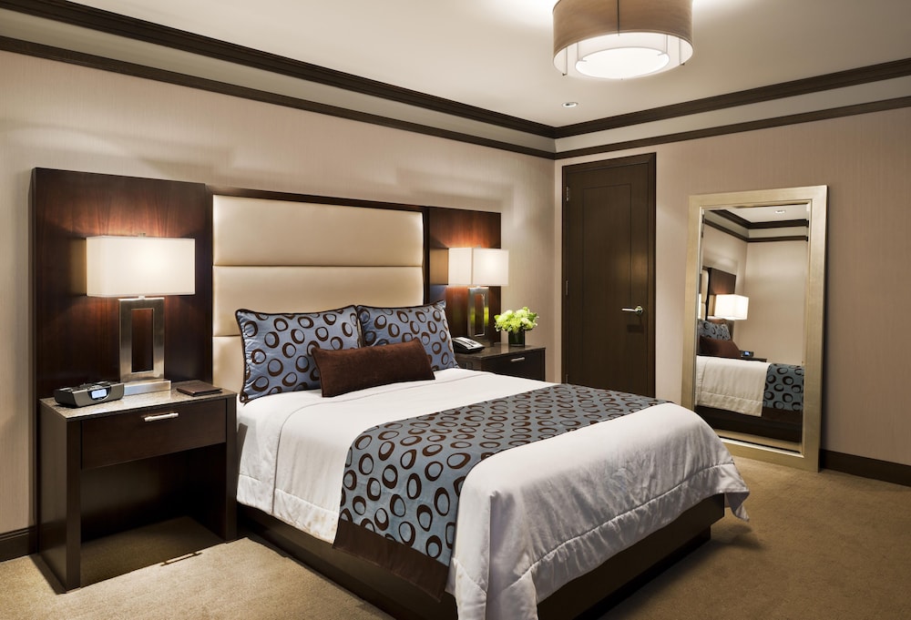 Deluxe Room, 1 Queen Bed