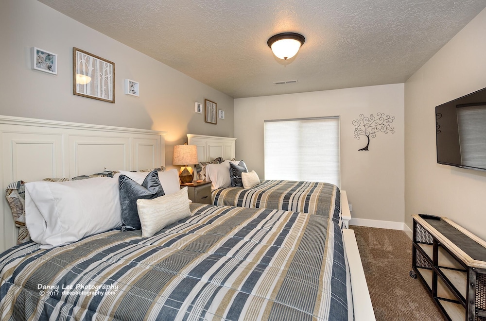 Townhome, Multiple Beds, Mountain View (The Dixie Life) photo 1