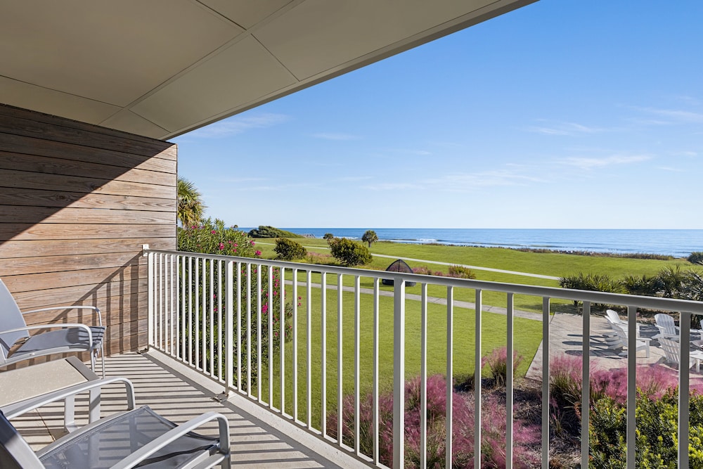 Suite, 1 Bedroom, Oceanfront - Photo 1
