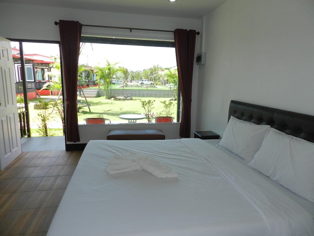 Standard Double Room, 1 Queen Bed, Garden View