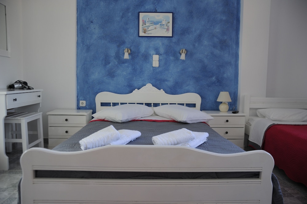 Standard Triple Room - Photo 2