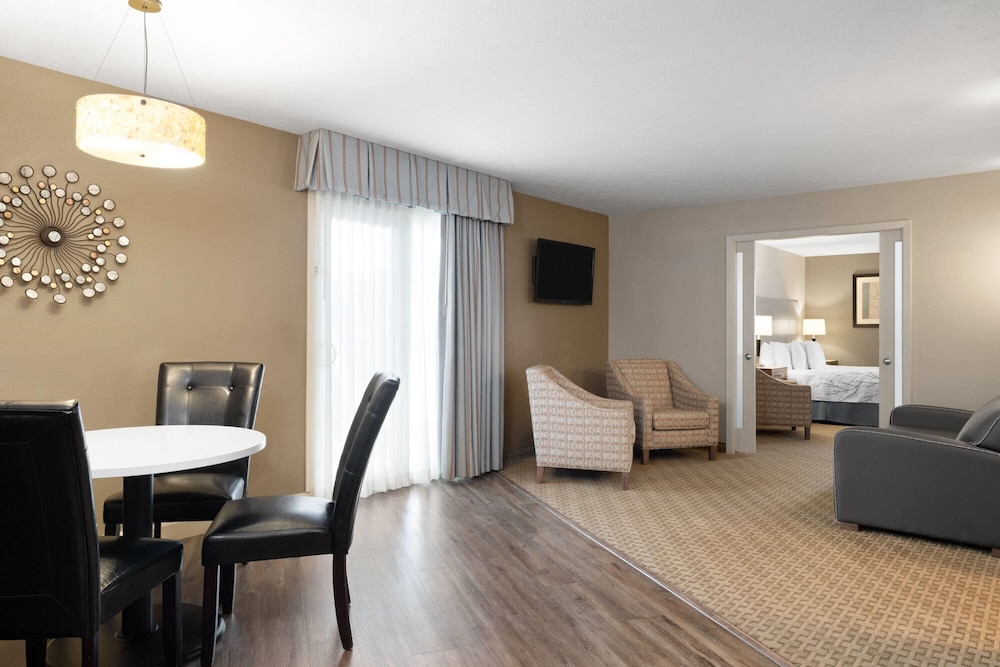 Luxury Suite, 1 Bedroom, Non Smoking photo 1