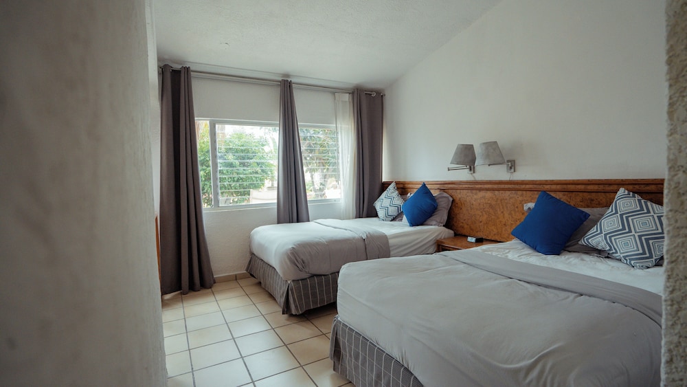Terrace Standard Room, 2 Double Beds - Photo 12