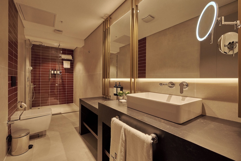 Deluxe Twin Room photo 3