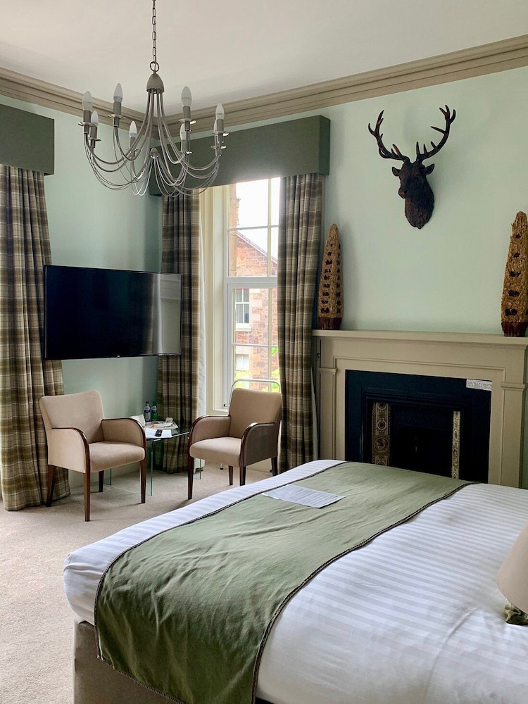 Deluxe Suite - Photo 1