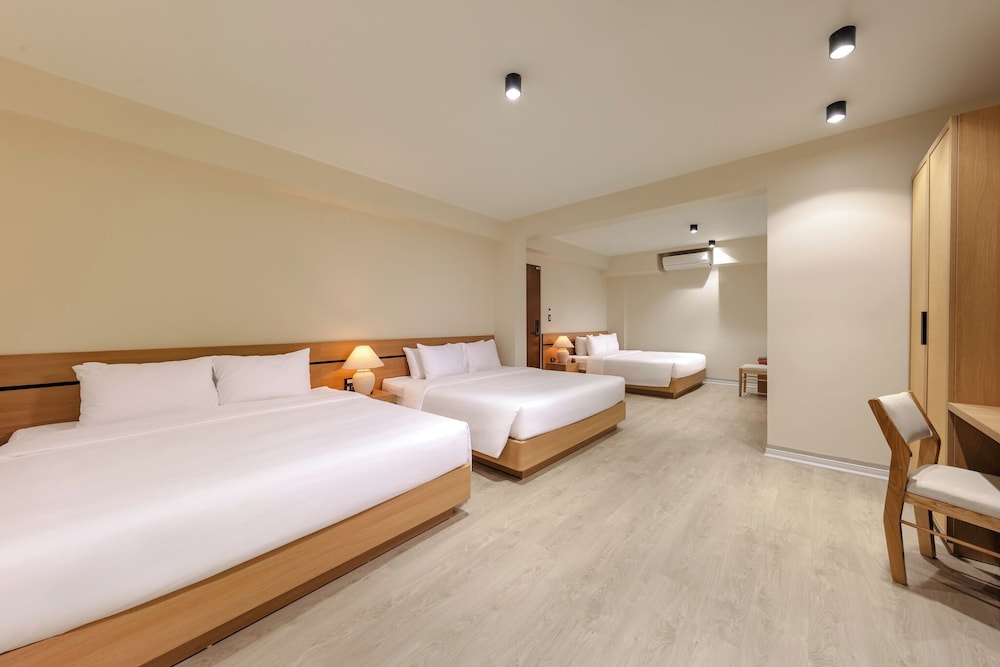 Deluxe Family Room