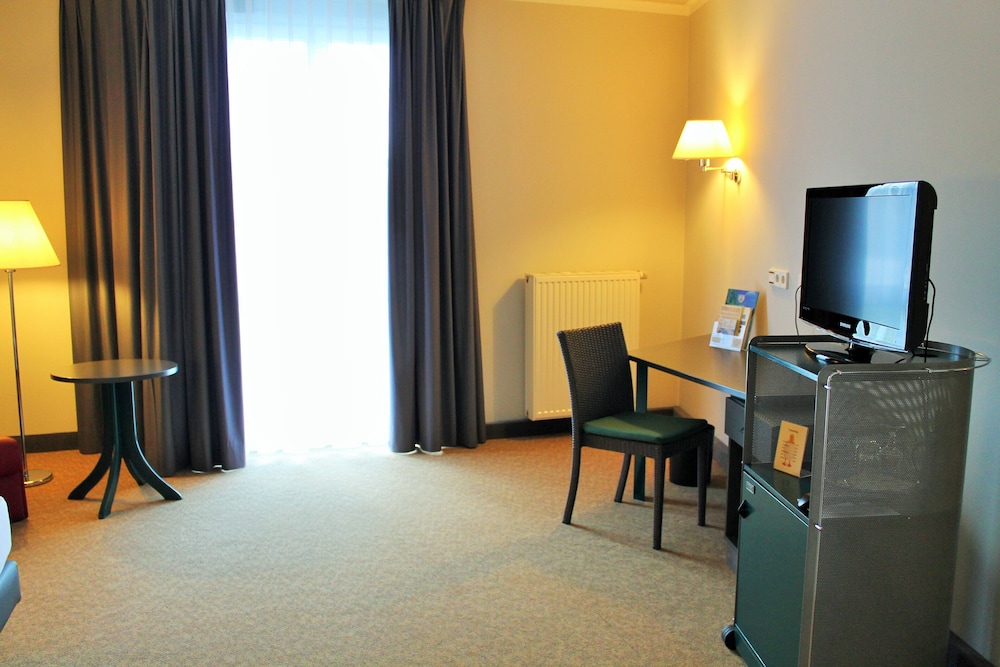 Single Room, 2 Twin Beds photo 3