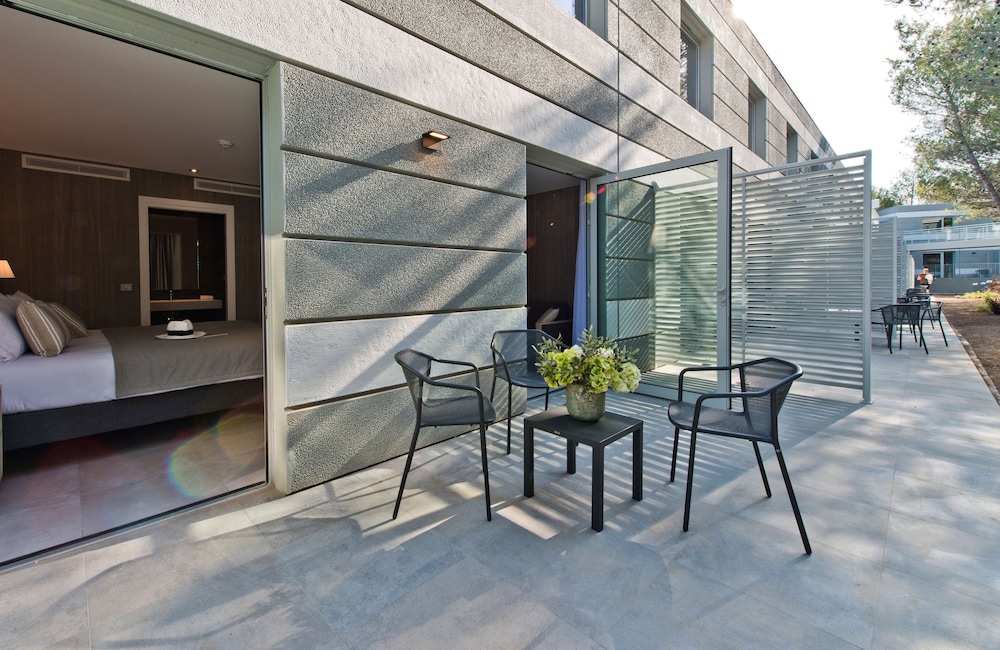 Junior Suite, Multiple Beds, Terrace - Photo 9