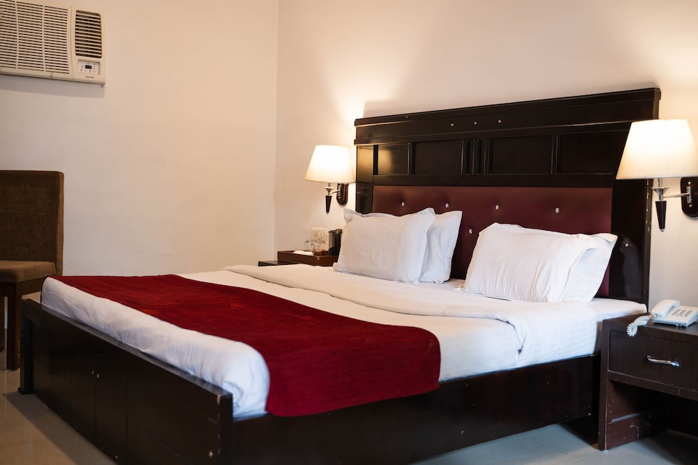 Premium Room, 1 Double Bed, Smoking photo 2