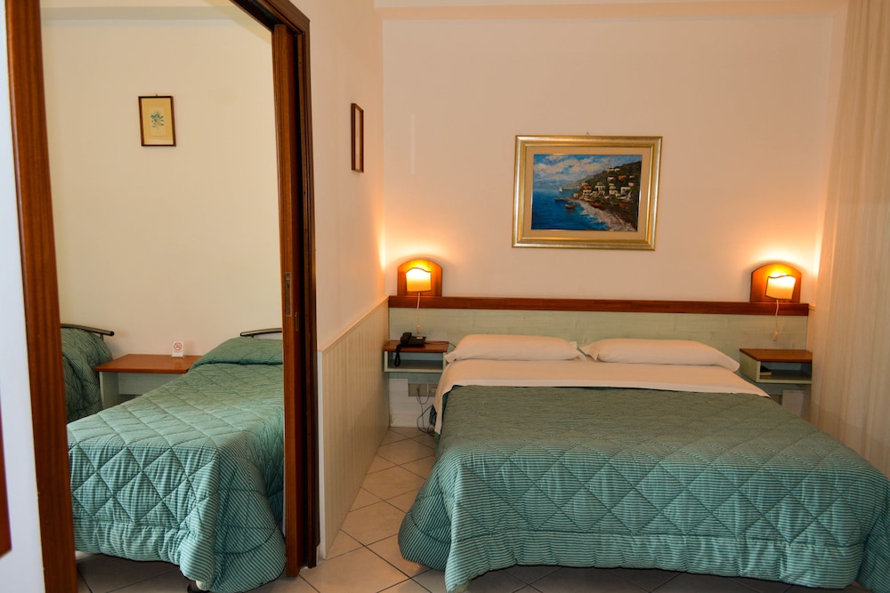 Family Room, 2 Bedrooms, Garden Area photo 2