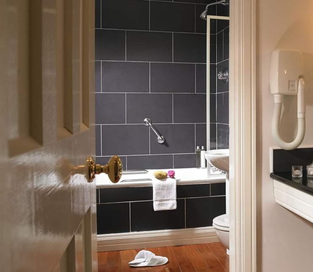 Executive Twin Room - Photo 5