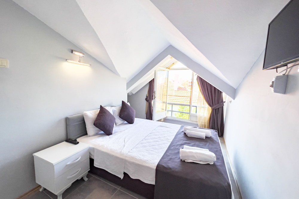 Basic Double Room