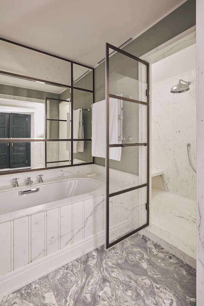 Premium Suite (Junior) photo 2