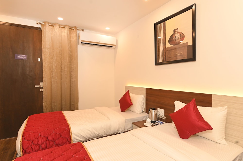Deluxe Twin Room photo 2