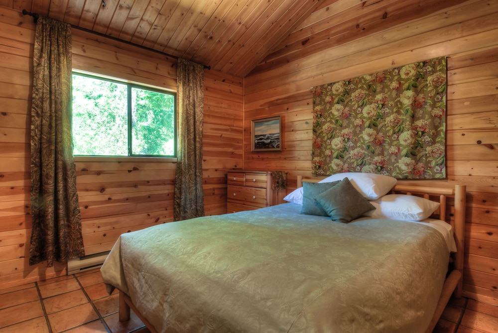 Cabin, 2 Bedrooms photo 1