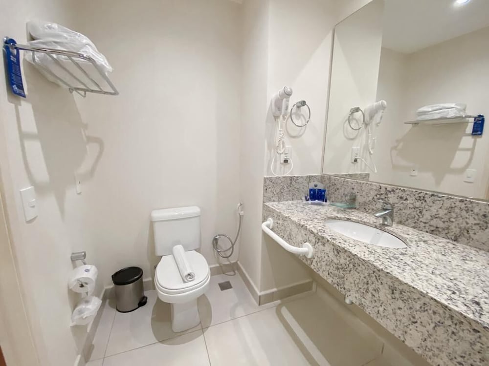 Standard Double or Twin Room photo 2