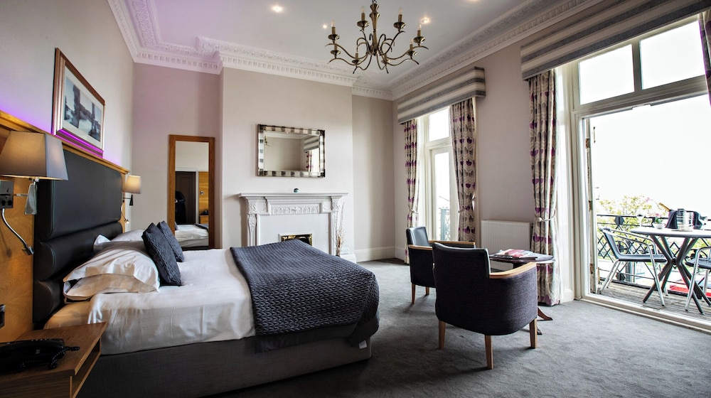 Deluxe Double or Twin Room, Sea View - Photo 11