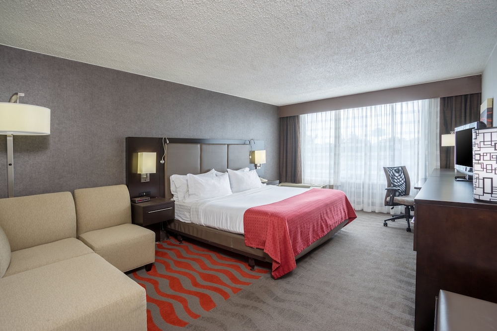 Standard Room, 1 King Bed - Photo 4
