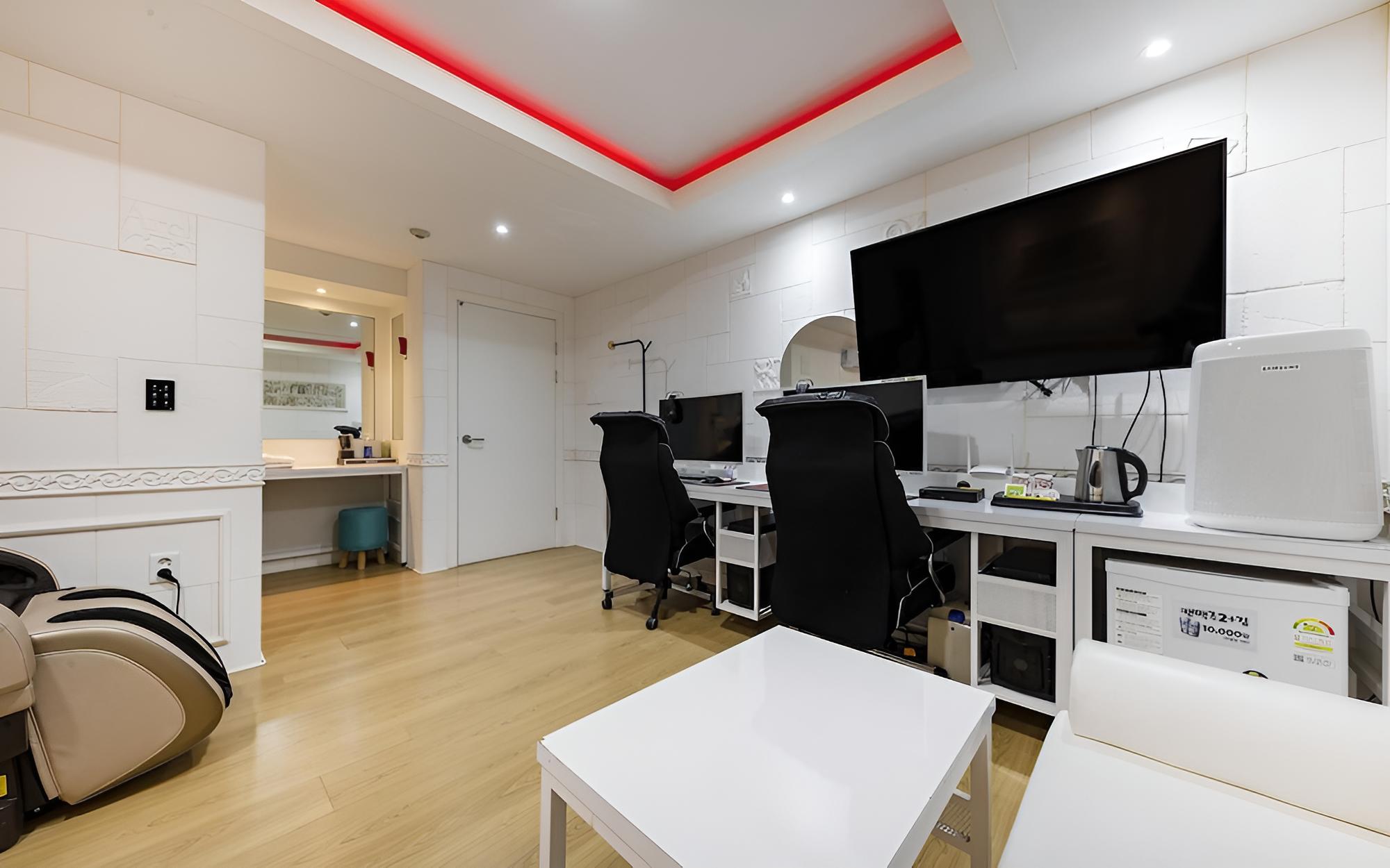 Room (VVIP Room (2PC Roll/Netflix/Styler av) photo 2