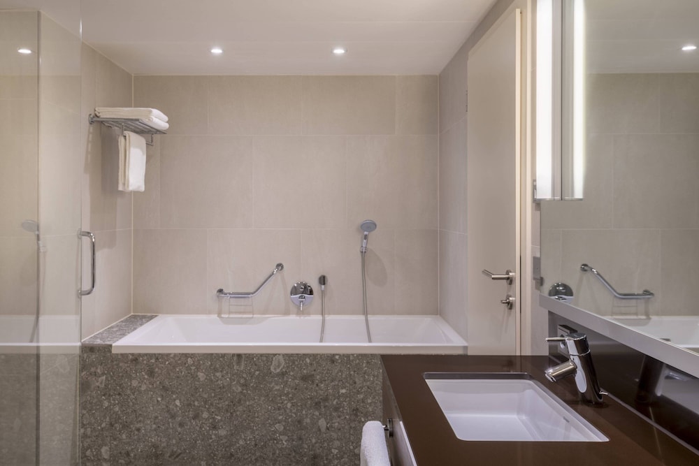 Presidential Suite, 1 Bedroom thumbnail 5