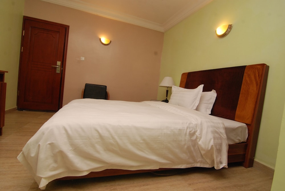Double Room - Photo 9