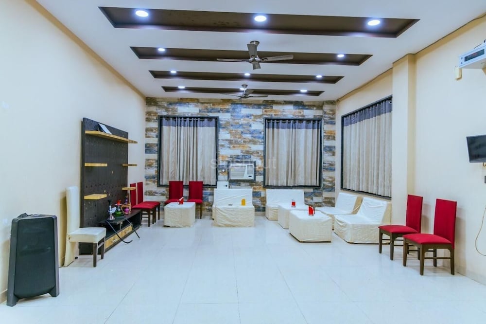 Luxury Villa, 6 Bedrooms, Private Pool, Garden Area