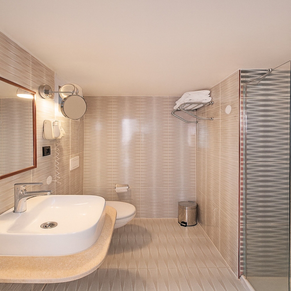 Standard Room - Photo 6