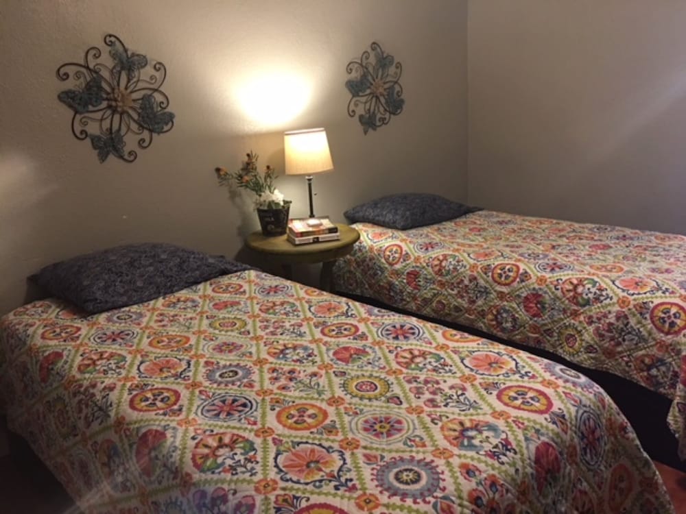 Room, Multiple Beds photo 1