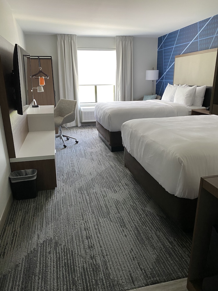Standard Room, 2 Queen Beds, Non Smoking - Photo 3