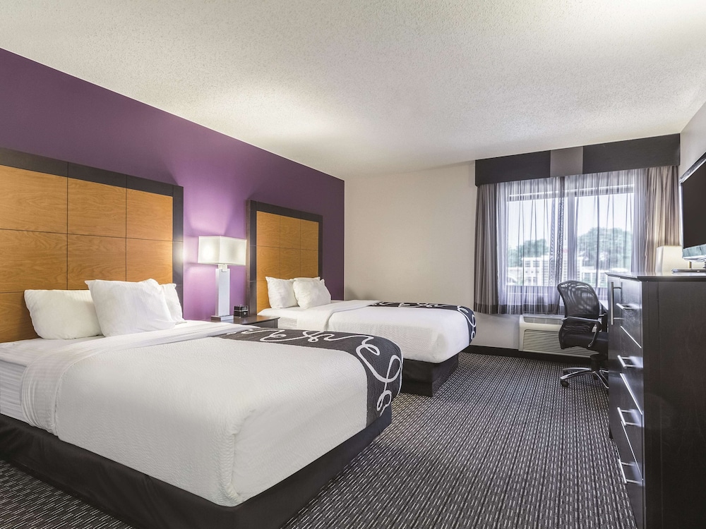Deluxe Room, 2 Double Beds, Non Smoking - Photo 1