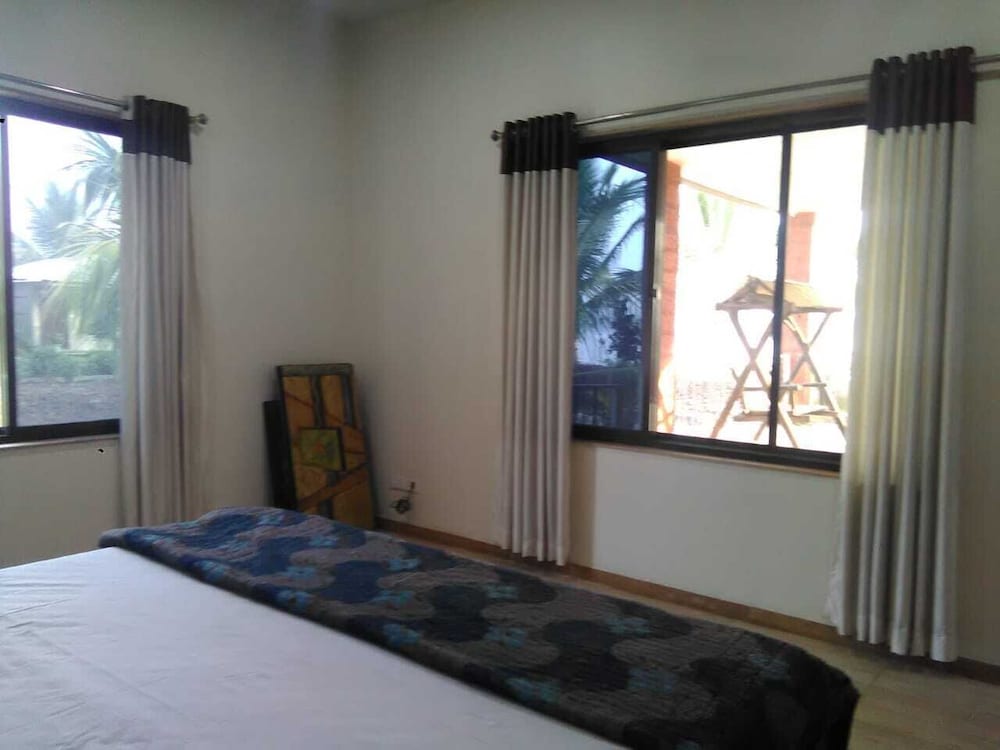 2 Bedroom Bunglow photo 3