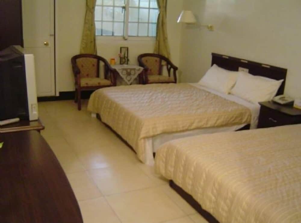 VIP Quadruple Room - Photo 2